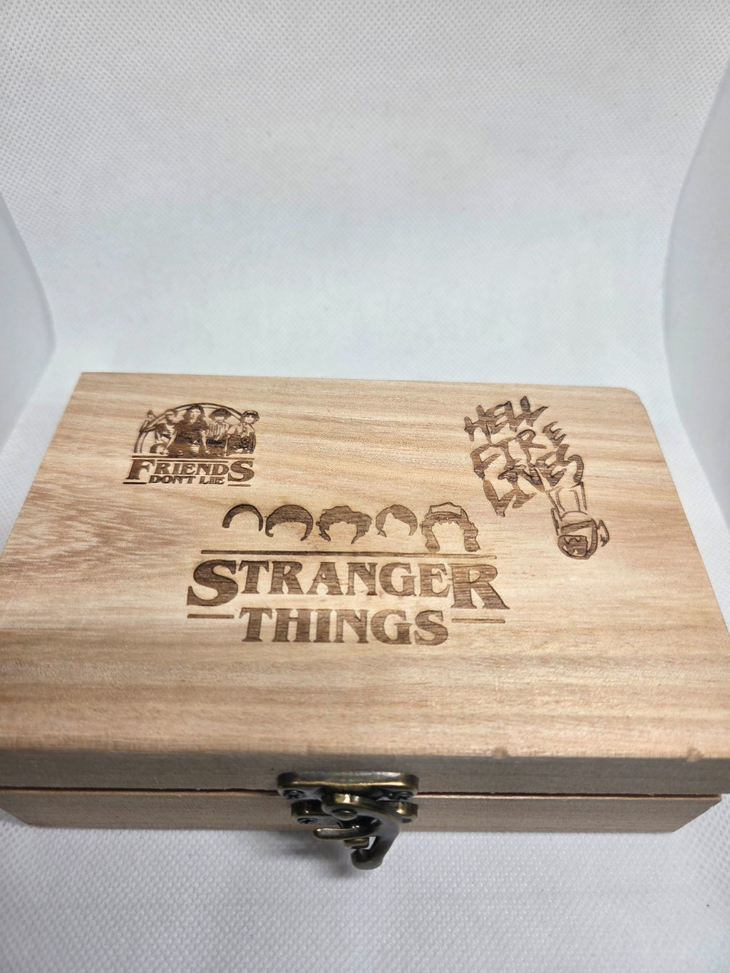 ersonalised Laser-Engraved Stranger Things Wooden Trinket Box A spooky-cool
