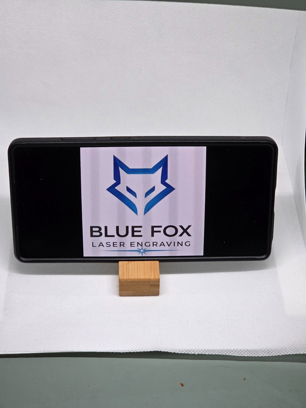 Personalised keyring hands free mobile phone holder, engraved to your request