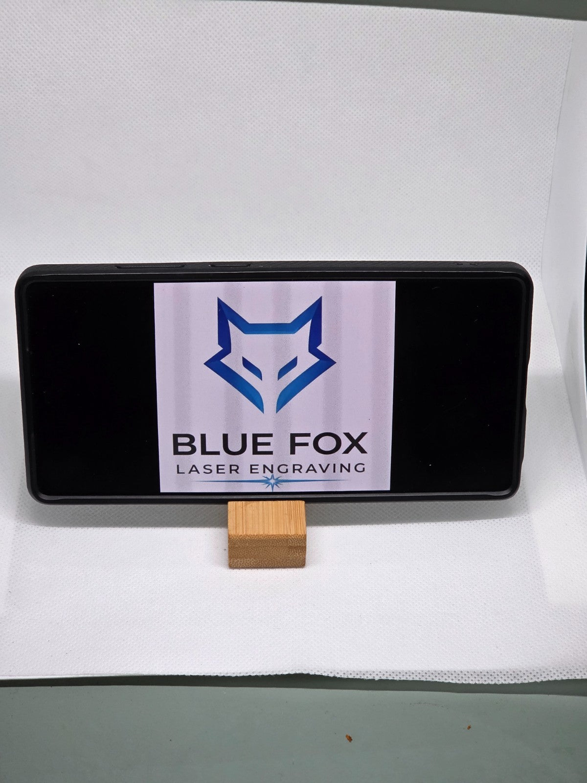Personalised keyring hands free mobile phone holder, engraved to your request